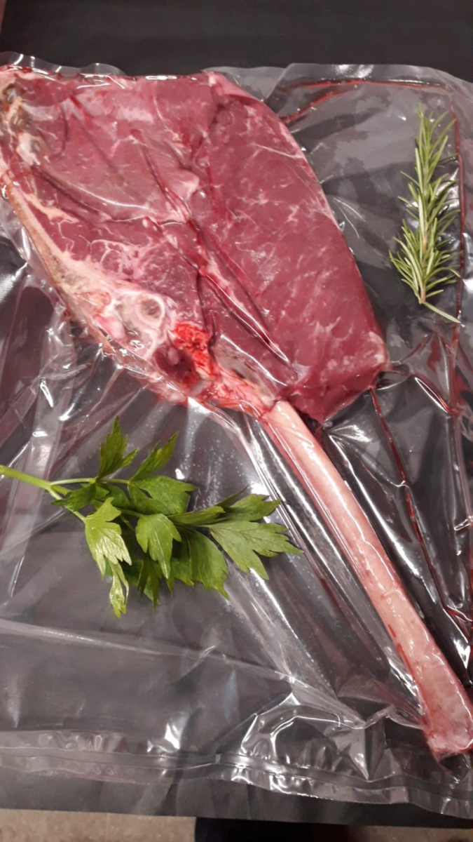 Angus Tomahawk-Steak